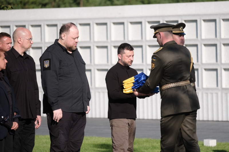 Героев нельзя хоронить там, где когда-то стоял химзавод, – интервью с архитектором военного мемориала