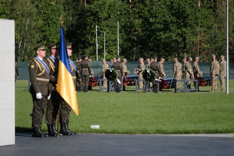 Героев нельзя хоронить там, где когда-то стоял химзавод, – интервью с архитектором военного мемориала