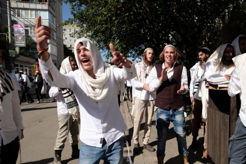 Як Умань приймала хасидів під час війни. Репортаж РБК-Україна зі свята Рош ха-Шана