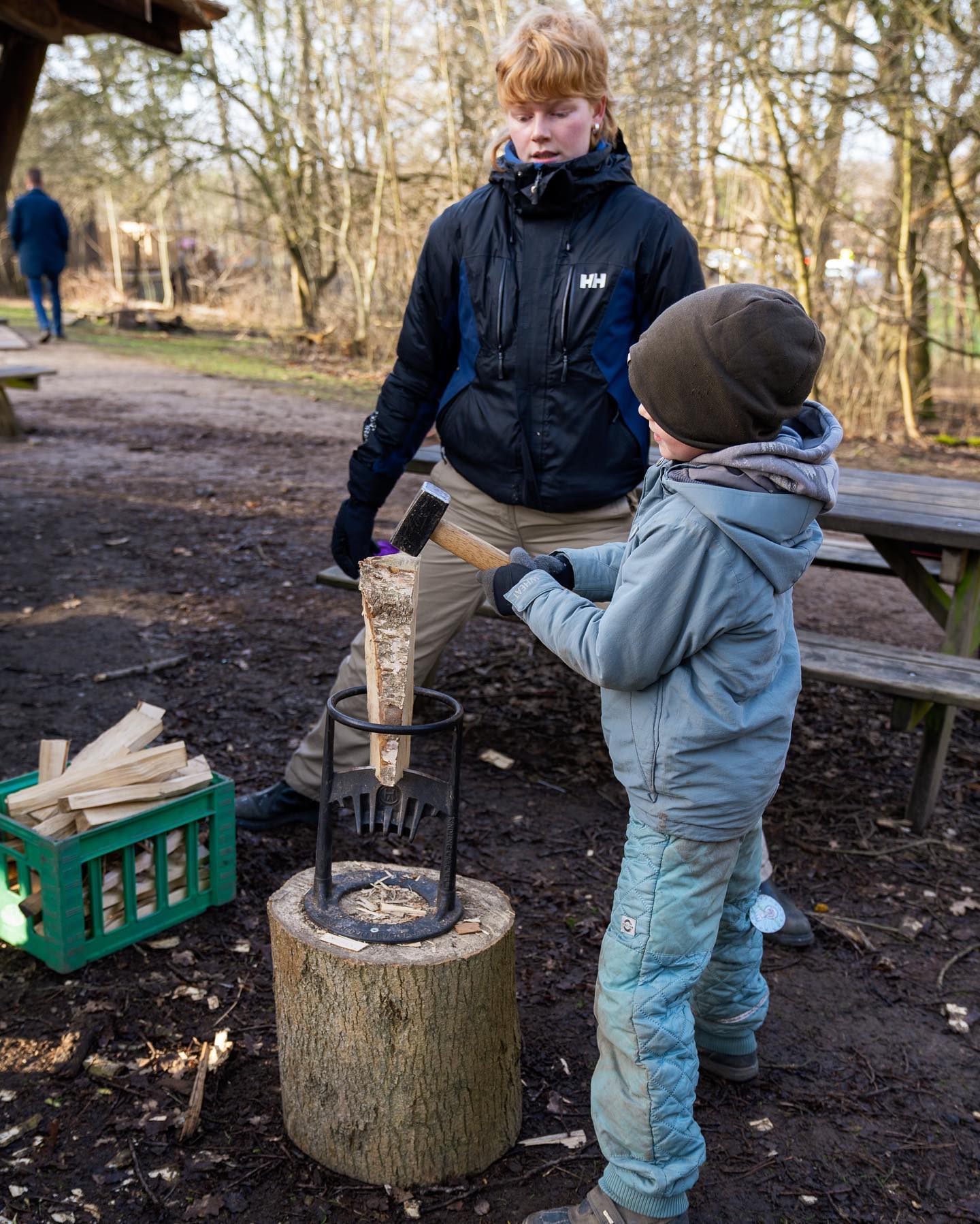 Кейт Миддлтон &quot;затусила&quot; с детьми в лесу: ну о-о-очень милые фото!