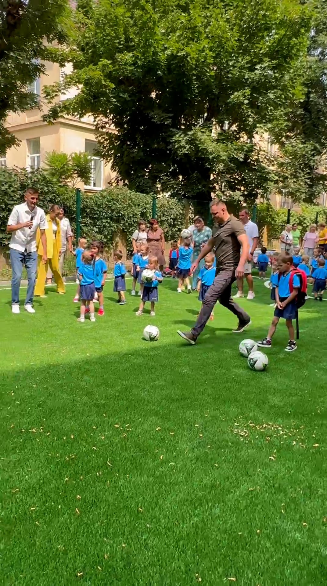 "Труха-Украина" присоединилась к строительству спортивной площадки в детском доме