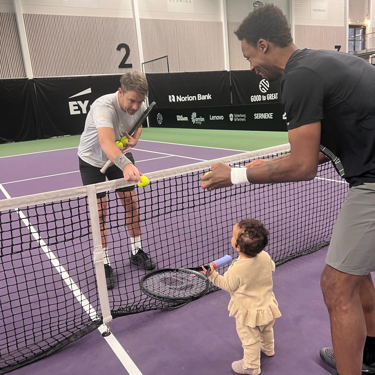 Свитолина умилила фото с маленькой дочерью в ее первый день рождения