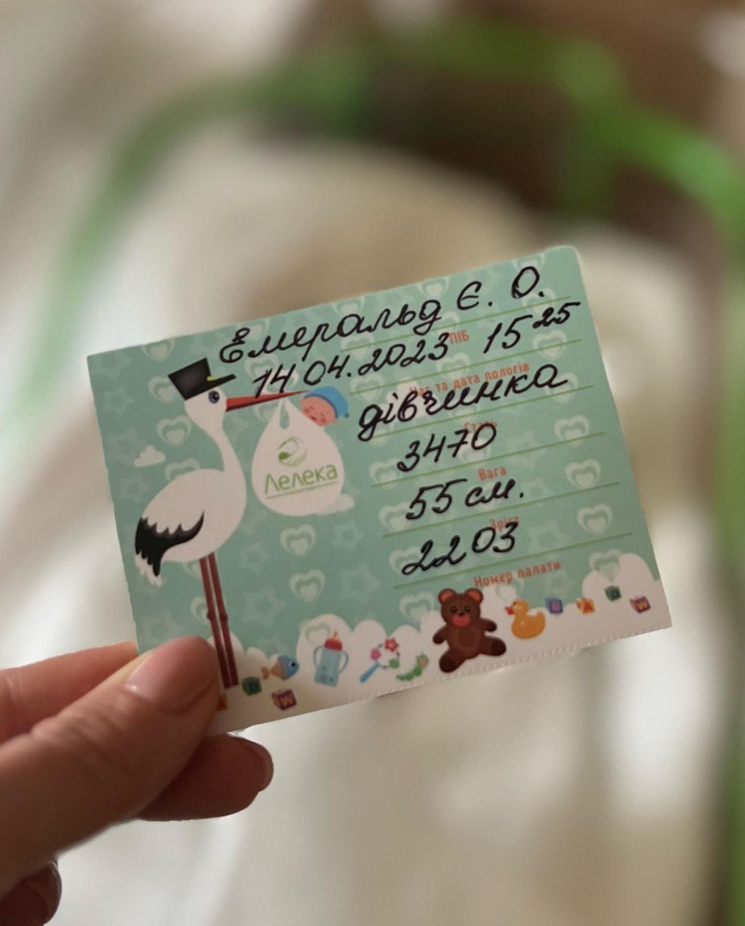 &quot;Роды были крутые&quot;: известная снайперша Евгения Эмеральд стала мамой