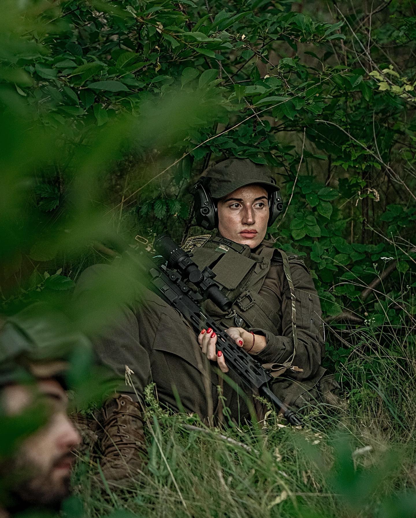 "Я просто доброволец": Эмеральд объяснила, почему она больше не снайперша