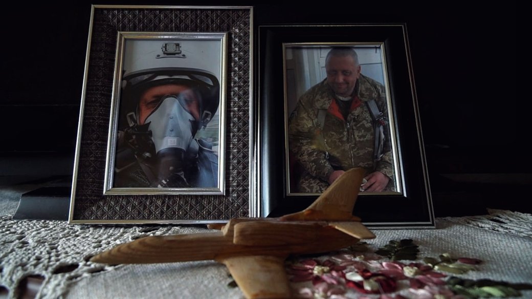 &quot;Сердце чувствовало&quot;: родители Андрей Люташина рассказали, как сын направил истребитель на колонну оккупантов