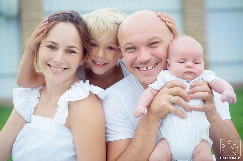 Акторка Даша Малахова подала до суду на батька своїх дітей: що сталось