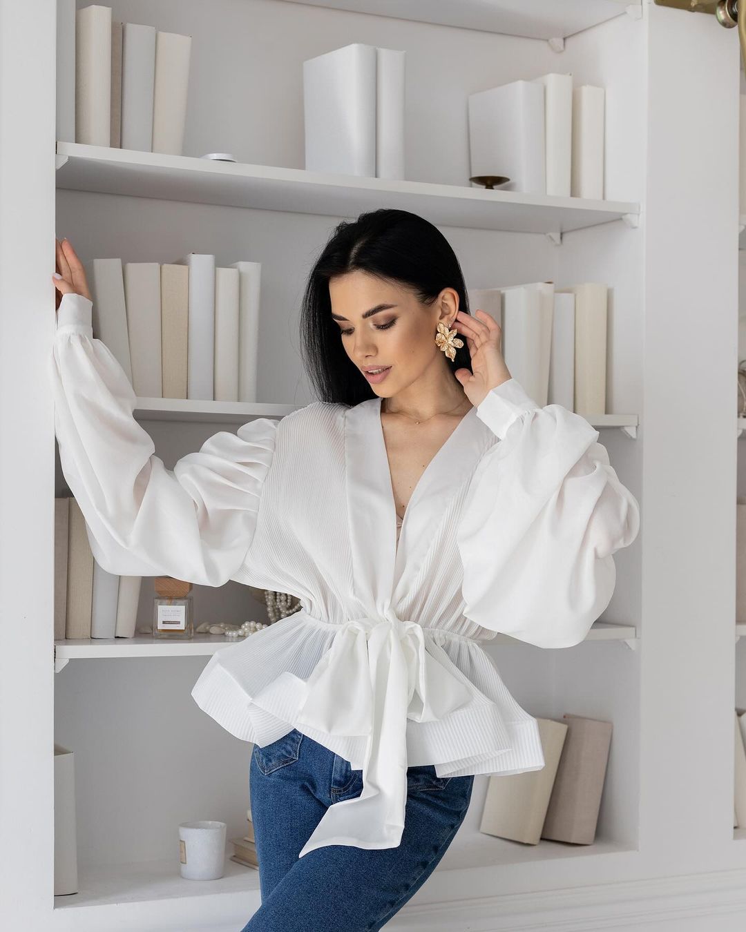 На заміну білій футболці: 5 варіантів для будь-якого випадку на літо 2024