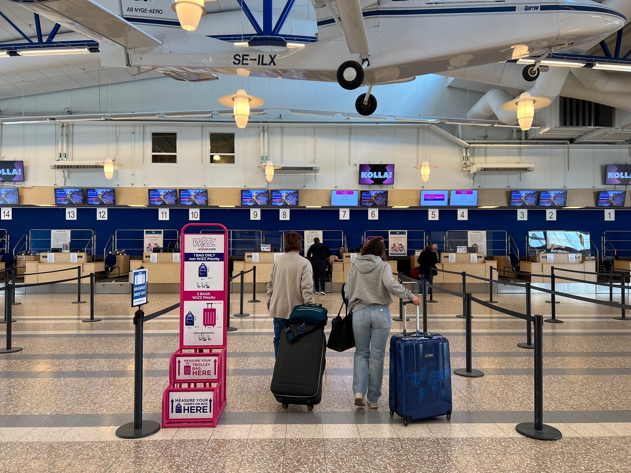 1,5 часа на авто. Какие аэропорты Европы находятся далеко от одноименных городов