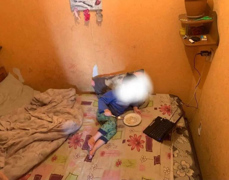 Жили среди мусора, без еды и страдали от вшей: в Кривом Роге у женщины изъяли троих детей