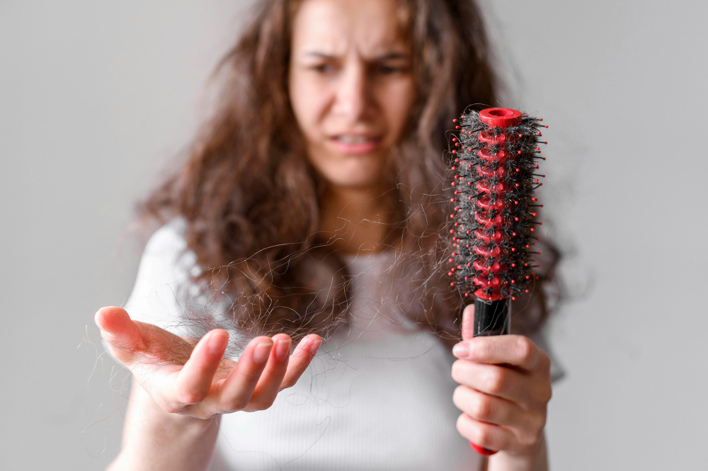 Что делать, когда сильно выпадают волосы: топ-5 советов