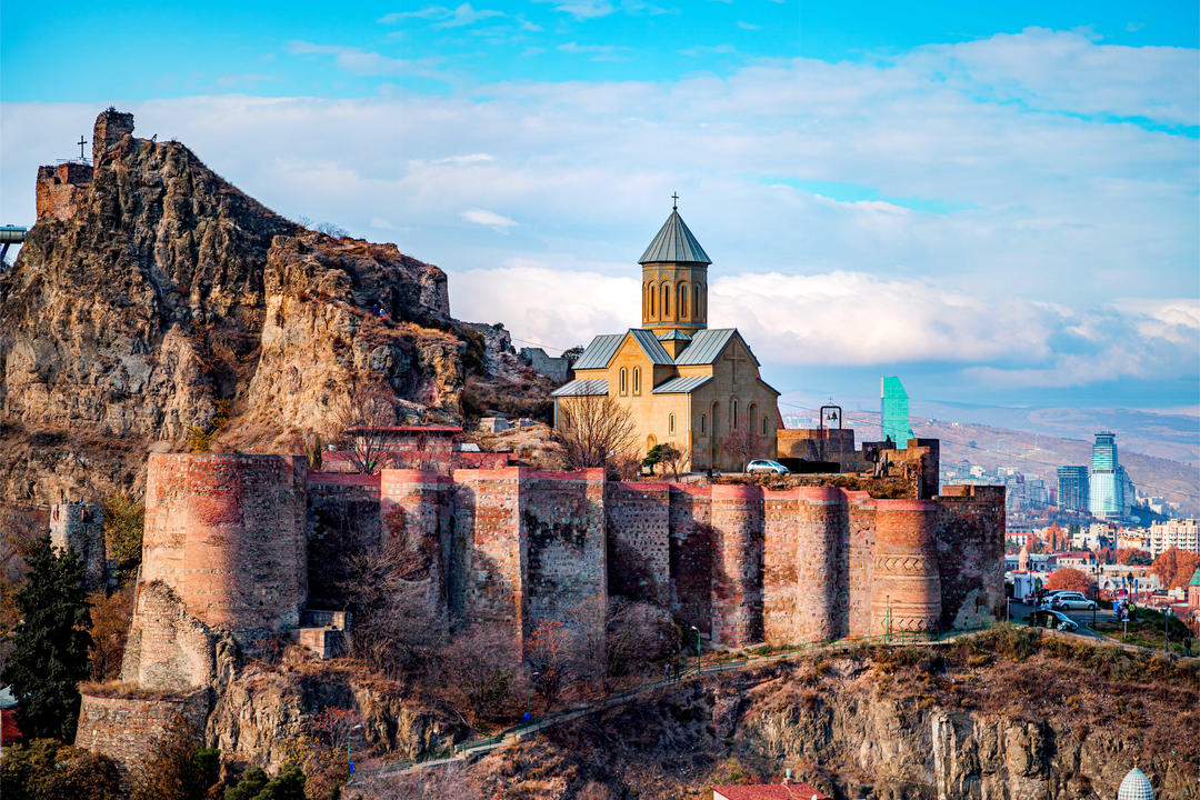 Гостеприимный горный Тбилиси: чем удивляет туристов грузинская столица