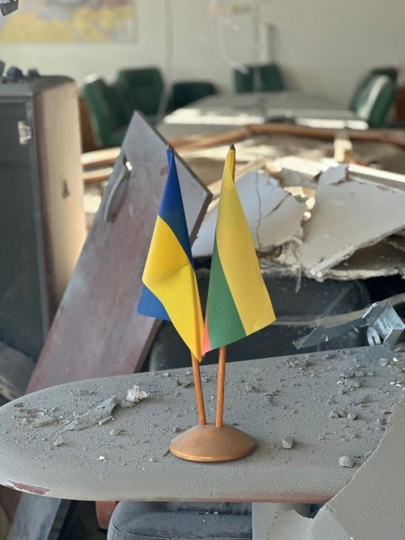 Russian army shells Lithuanian consulate in Kherson: Footage of aftermath revealed