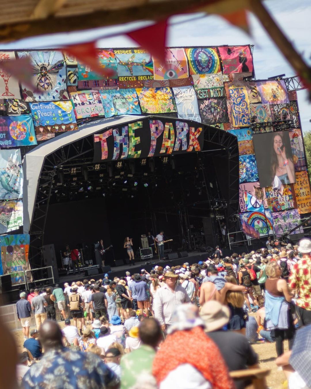 Glastonbury 2024: найяскравіші моменти найкрутішого фестивалю Європи (фото і відео)