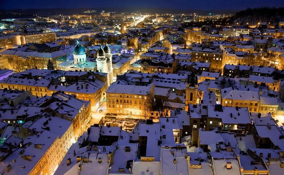 Карпати й не тільки: найкращі місця для зимового відпочинку в Україні