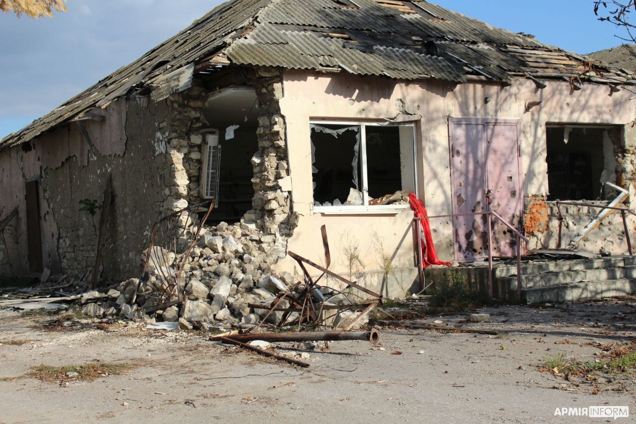 Россияне &quot;превратили&quot; село Архангельское под Херсоном в настоящий Архангельск: сравните эти фото