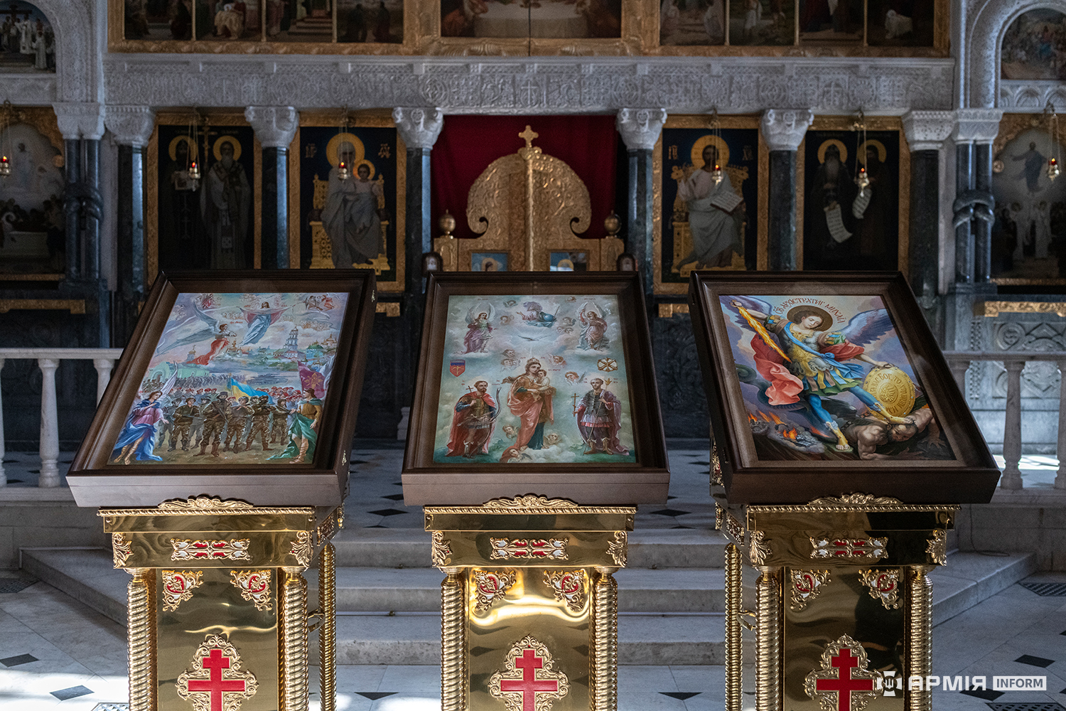 У Києво-Печерській лаврі почали створювали військові ікони: як вони виглядають
