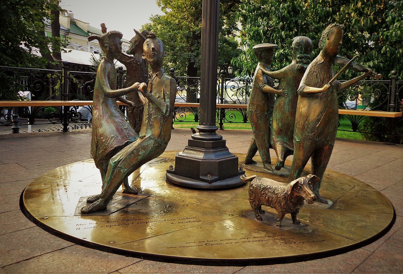 В Одесі дитина отримала опіки через знамениту скульптуру: малюка забрала "швидка"