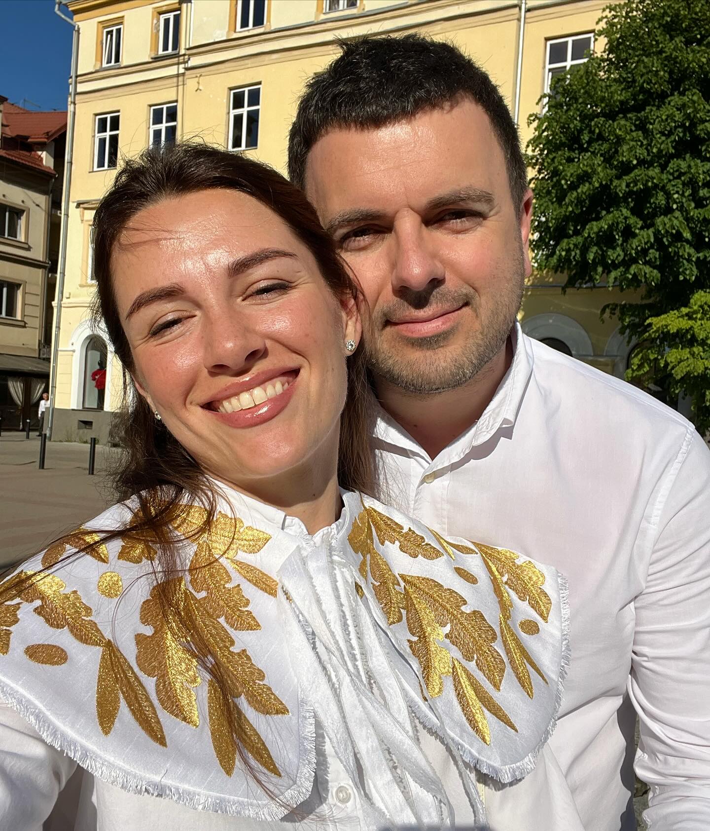 Вишиванки і не тільки. В яких вбраннях українські знаменитості зустрічають Великдень (фото)