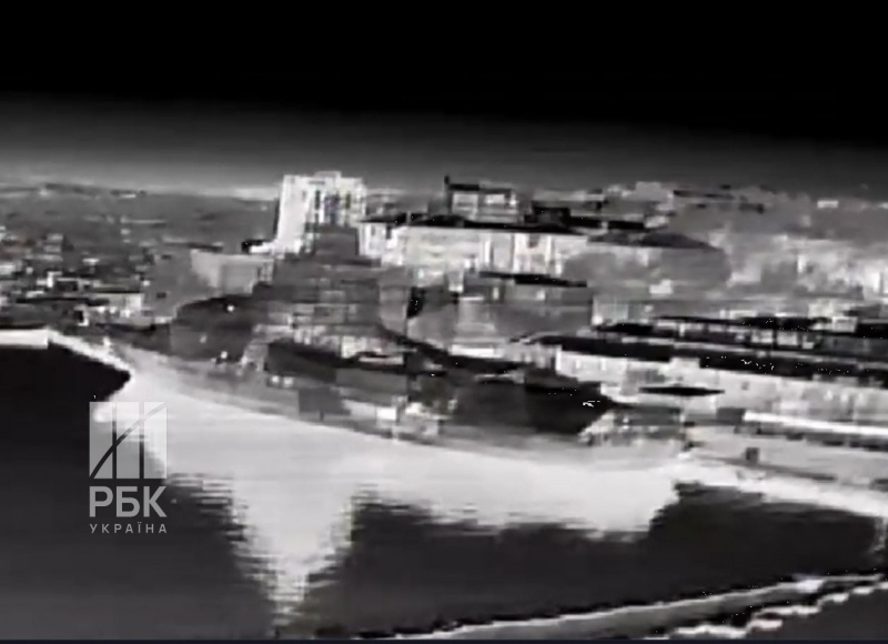 Ukrainian SBU pierces Russian air defenses in Crimea, strikes three combat ships (photos)