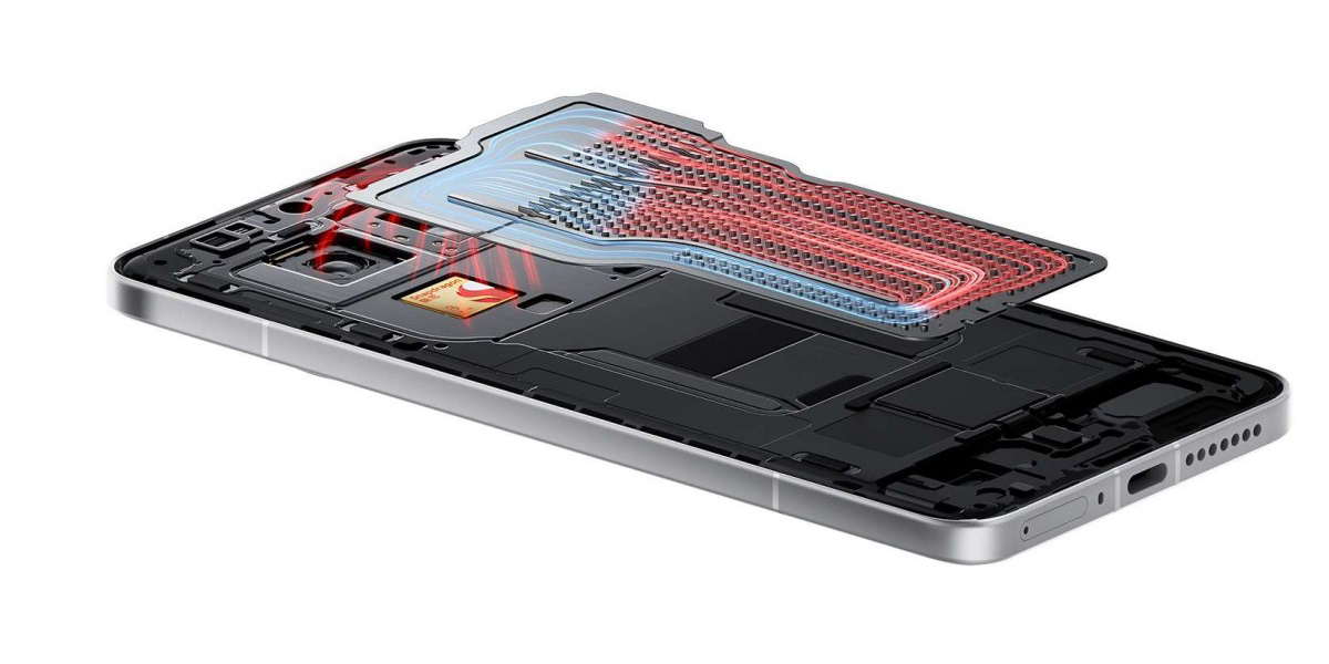 Конкурент Galaxy S24 Ultra и iPhone 16 Pro Max. Xiaomi официально представила главный смартфон этого года