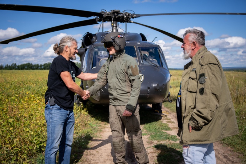 Ukraine receives Black Hawk helicopter from Czech volunteers