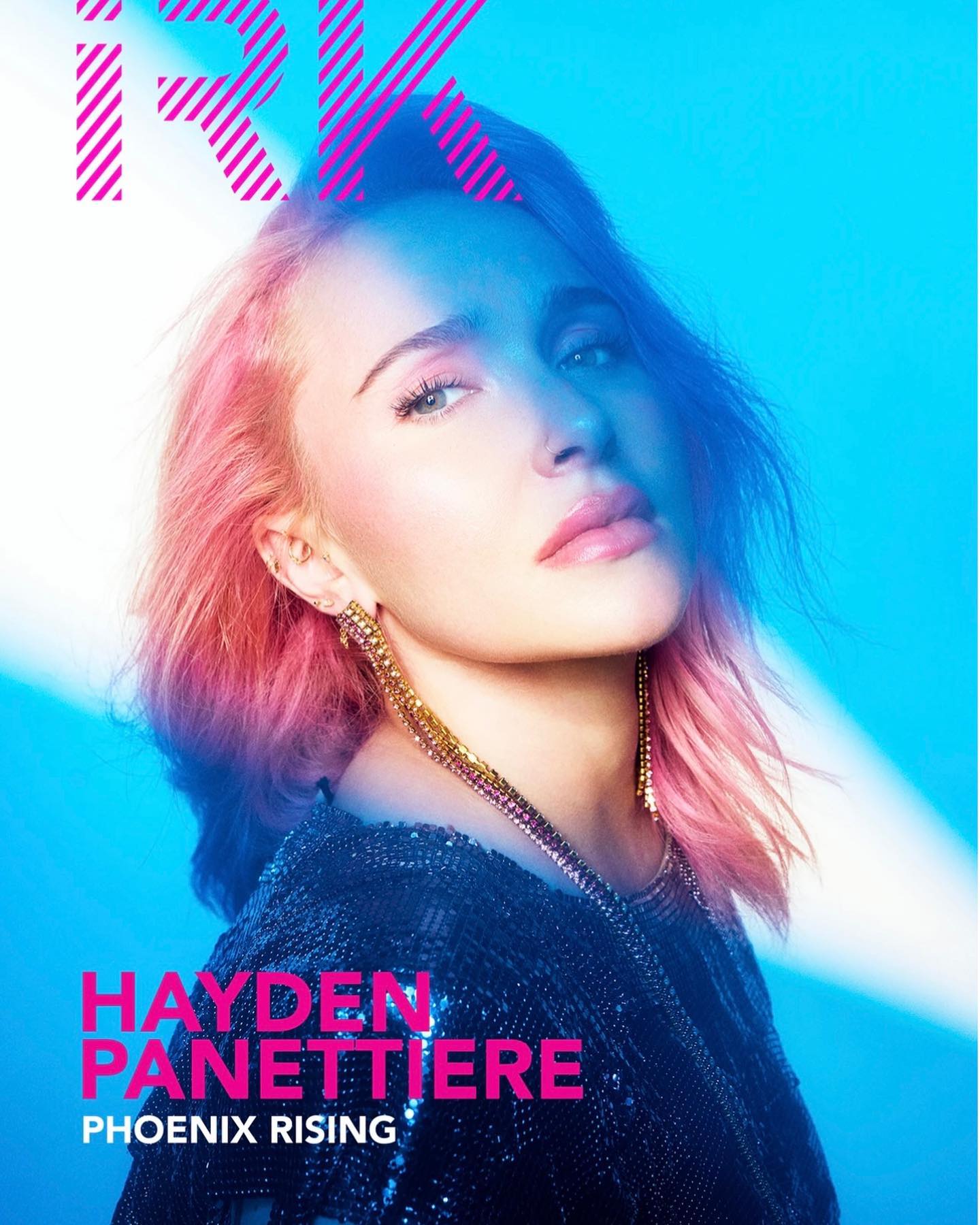 У сукні з екстремальним декольте. Колишня Кличка здивувала фанів сексуальним образом для журналу (фото)