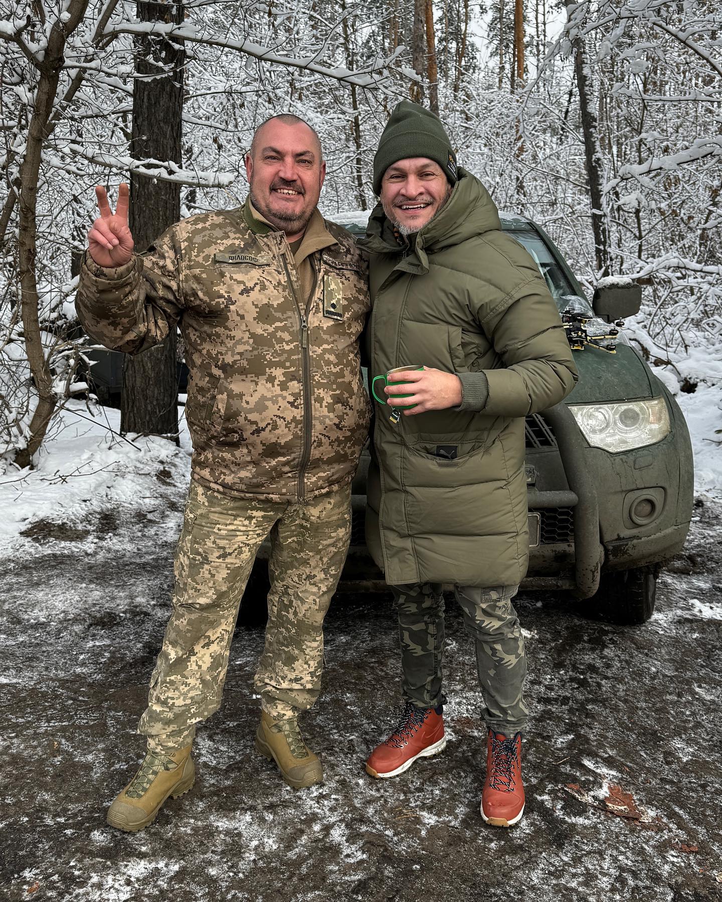 &quot;Я дуже хвилювався&quot;. Ектор Хіменес-Браво зустрівся з українськими воїнами на фронті (фото)