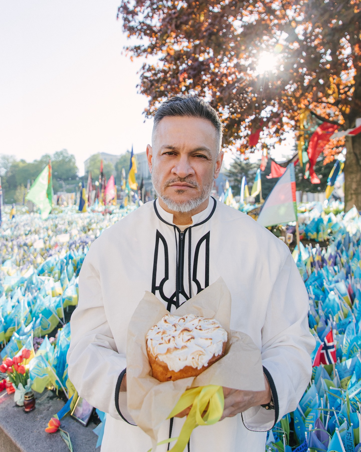 &quot;Мира и небесной поддержки нам всем&quot;. Звезды поздравили украинцев с Пасхой (фото)