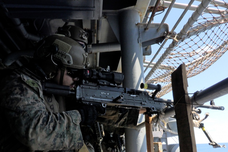 US deployed amphibious ship with thousands of Marines to Middle East