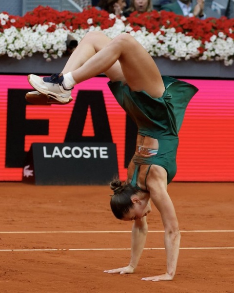 Ukrainian Marta Kostyuk defeats Russian opponent in style to claim biggest title of her career (video)