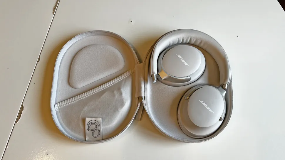 Що AirPods Max 2 можуть запозичити в інших навушників: 4 корисні функції