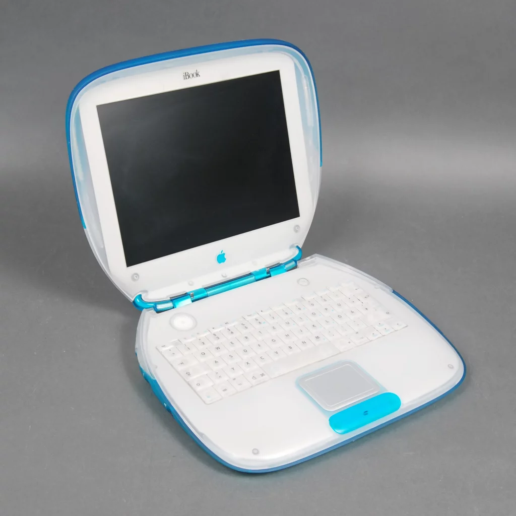 Від Macintosh до iMac: історія перевтілення &quot;яблучного&quot; ПК у фотографіях