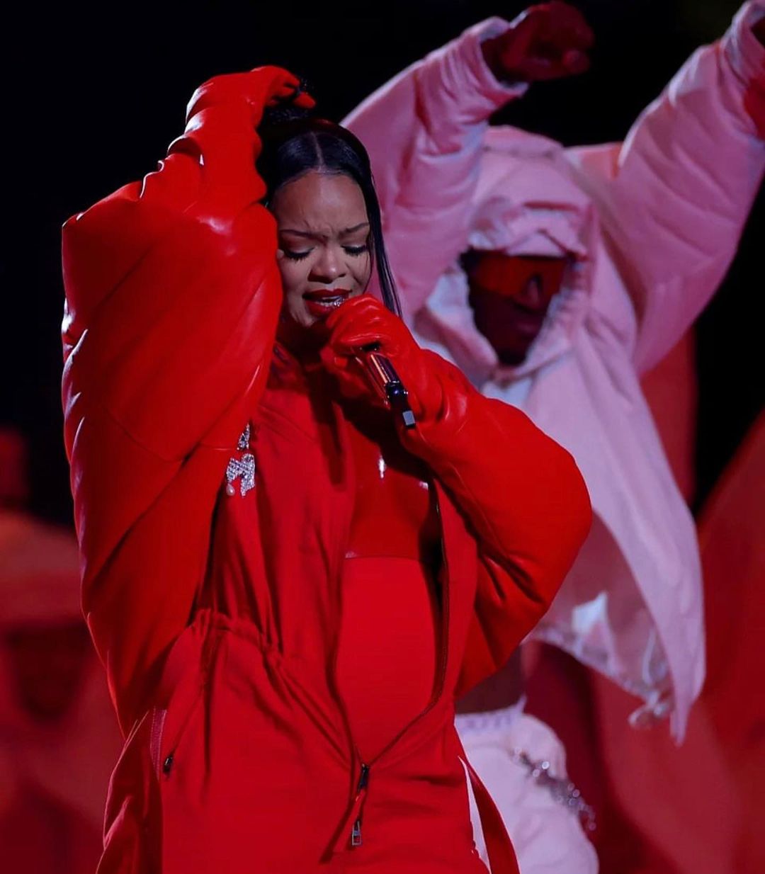 Ріанна на Супербоулі 2023 повідомила про вагітність: яскраве відео