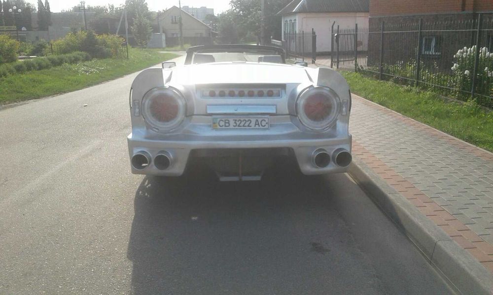 В Україні майстер перетворив Jeep на величезний кабріолет: вражаючі фото