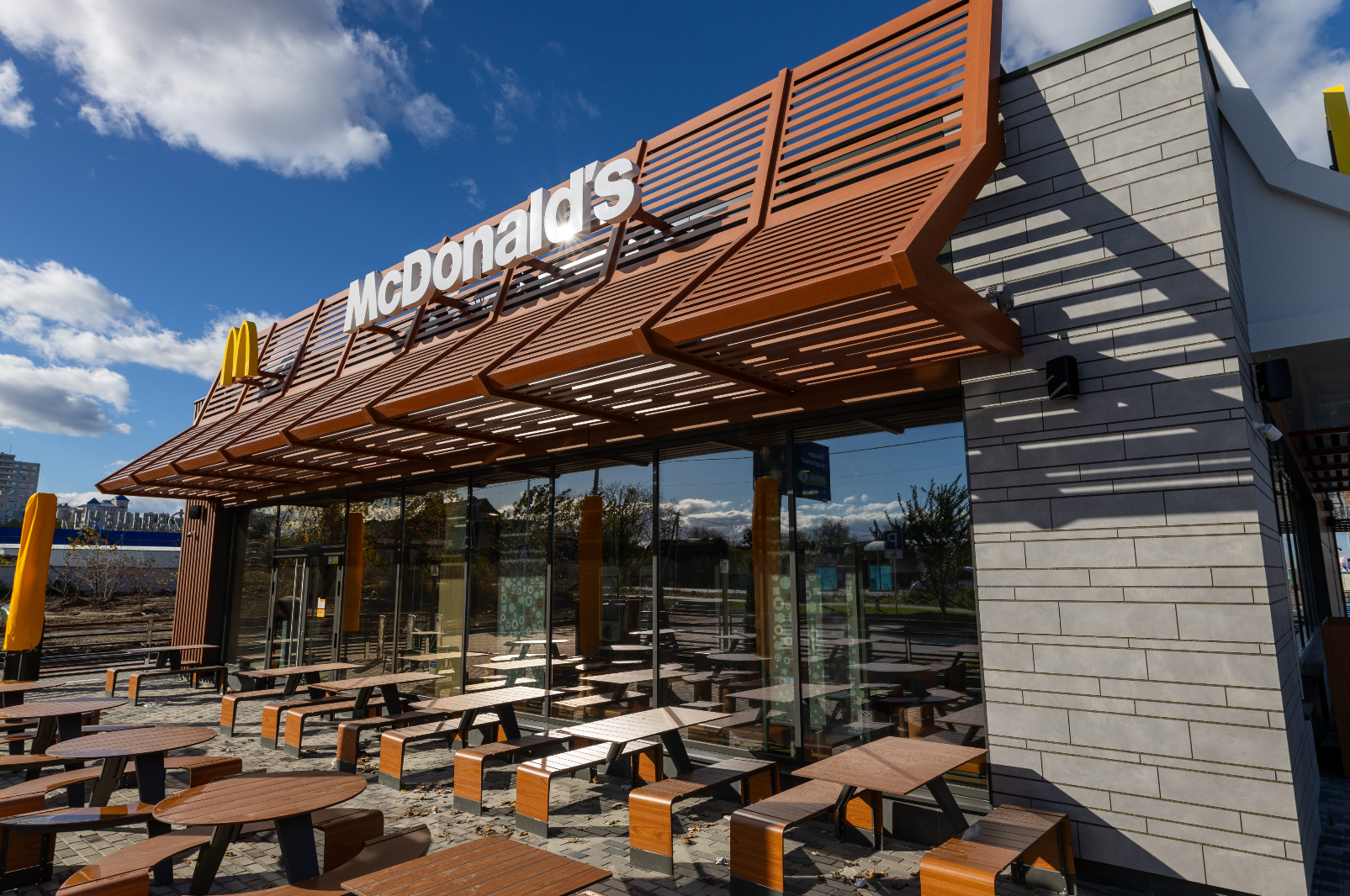 Возле Киева открылся новый ресторан МакДональдз: где расположен и как работает