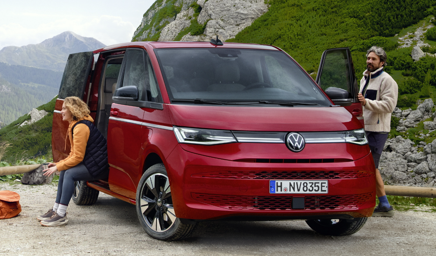 Volkswagen Multivan отримав плагін-гібридну версію: ціни та запас ходу на електриці