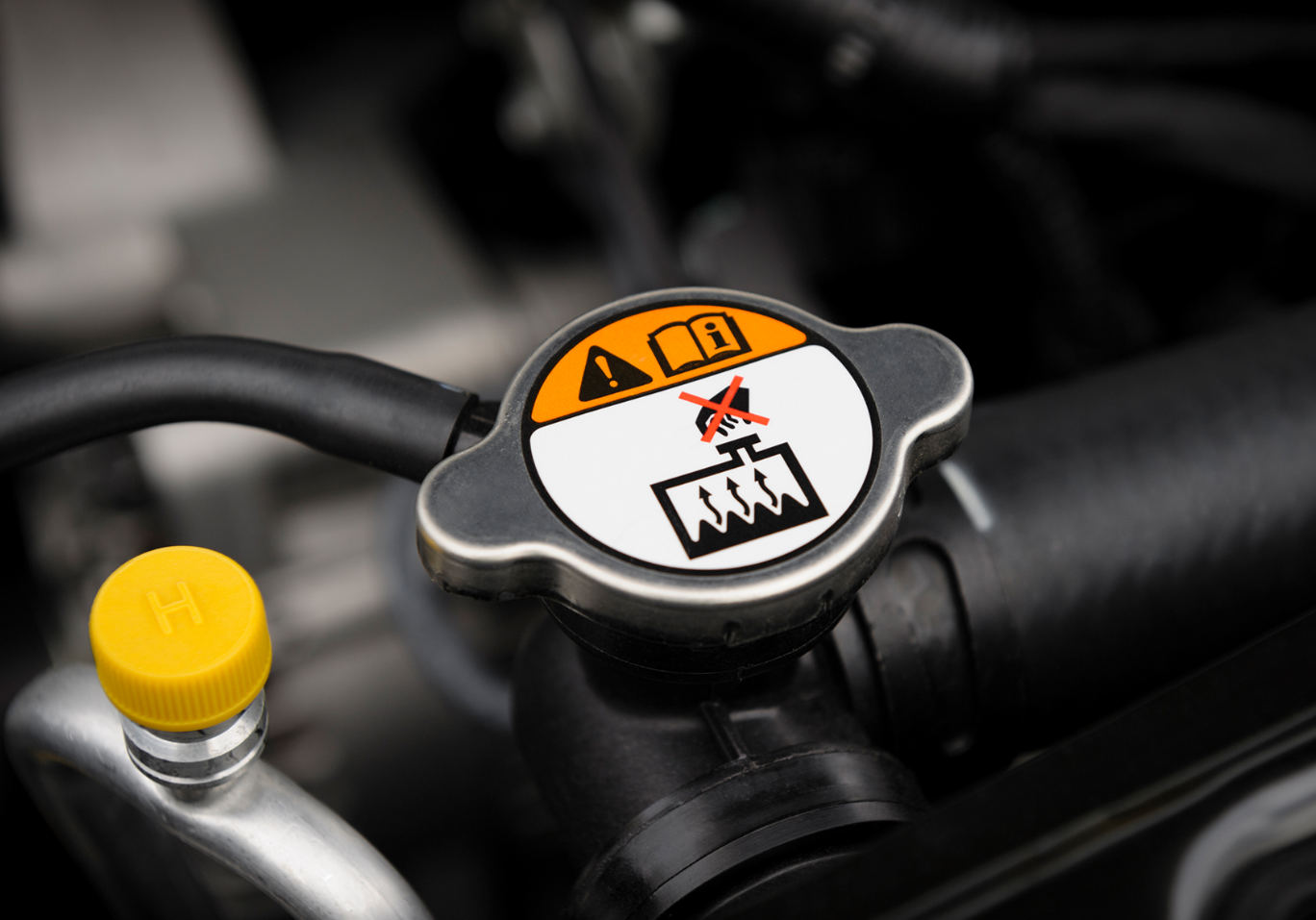 Готуємо машину до зими: ТОП-3 принципи вибору антифризу