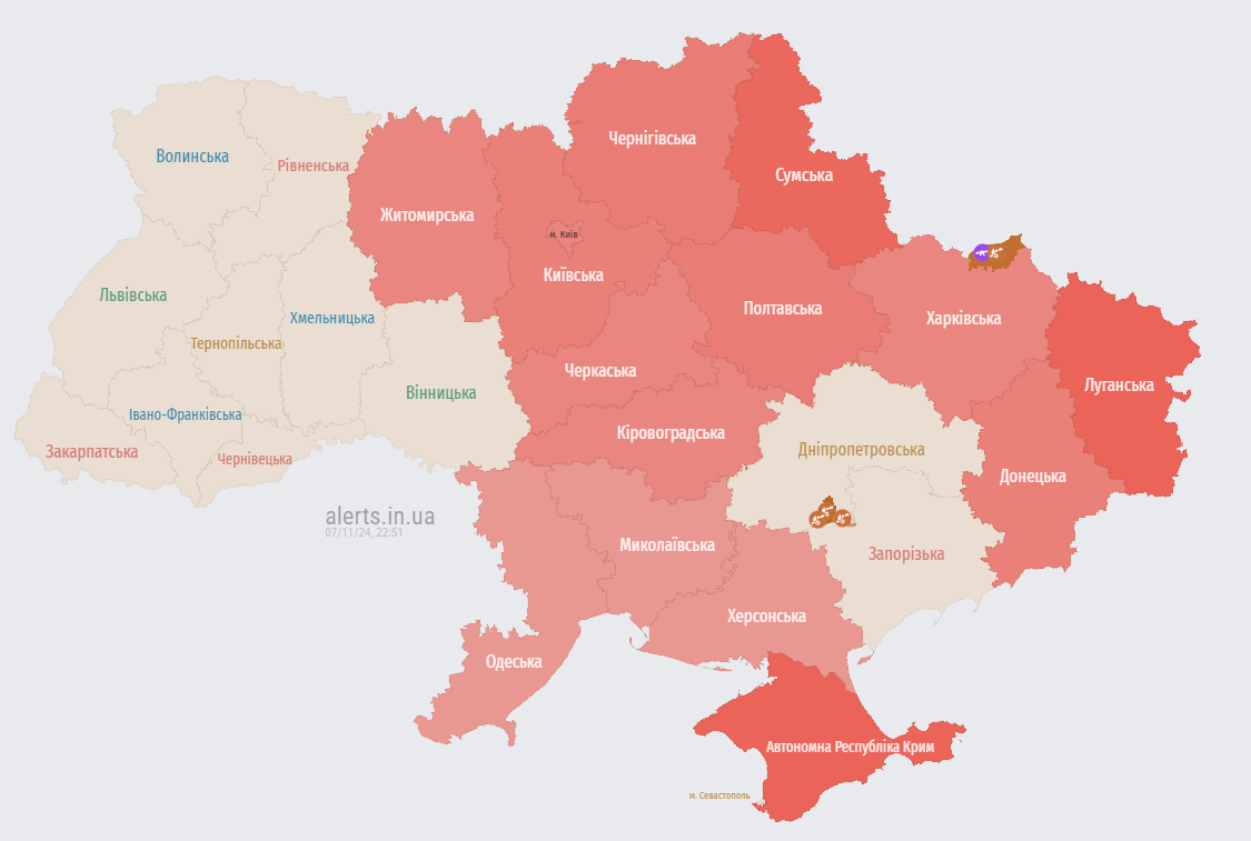 В Одессе взрывы, город под атакой "Шахедов"