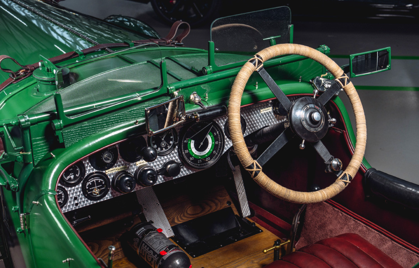 Спустя почти 100 лет: Bentley возобновил производство культового спортивного родстера