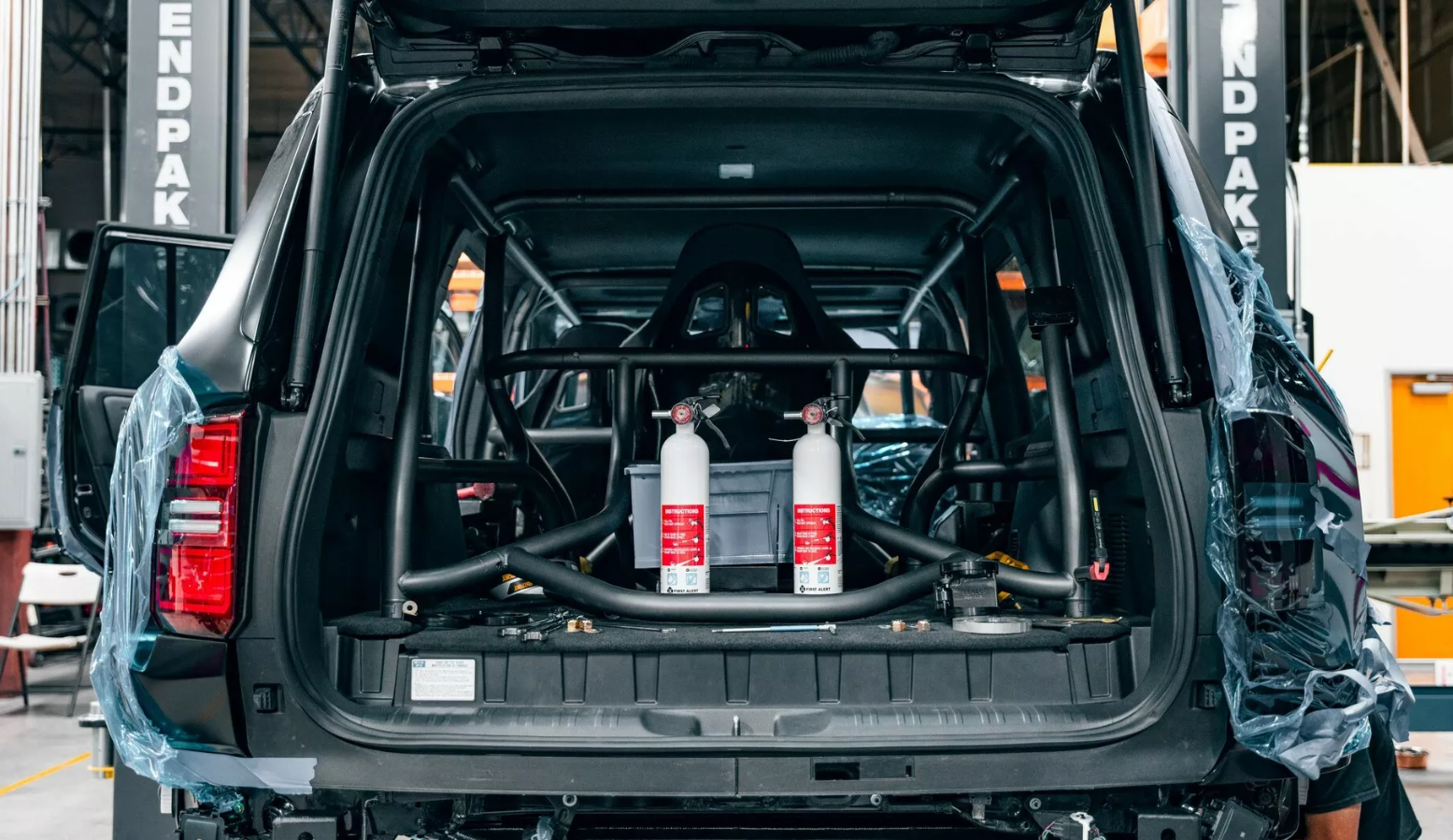 Toyota Land Cruiser подготовили для покорения пустынь и болот: опубликованы официальные фото