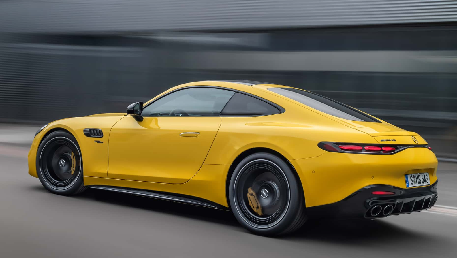 Mercedes-Benz представил один из самых дорогих в мире авто с 4-цилиндровым двигателем: подробности