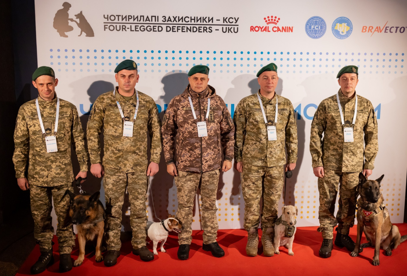 Не только пес Патрон. Четвероногим защитникам Украины вручили почетные награды (фото, видео)