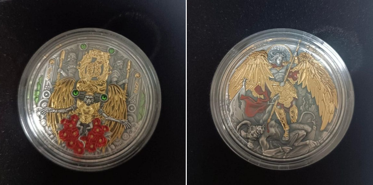 &quot;Справжній скарб&quot;. На кордоні з Україною митники виявили унікальні срібні монети (фото)