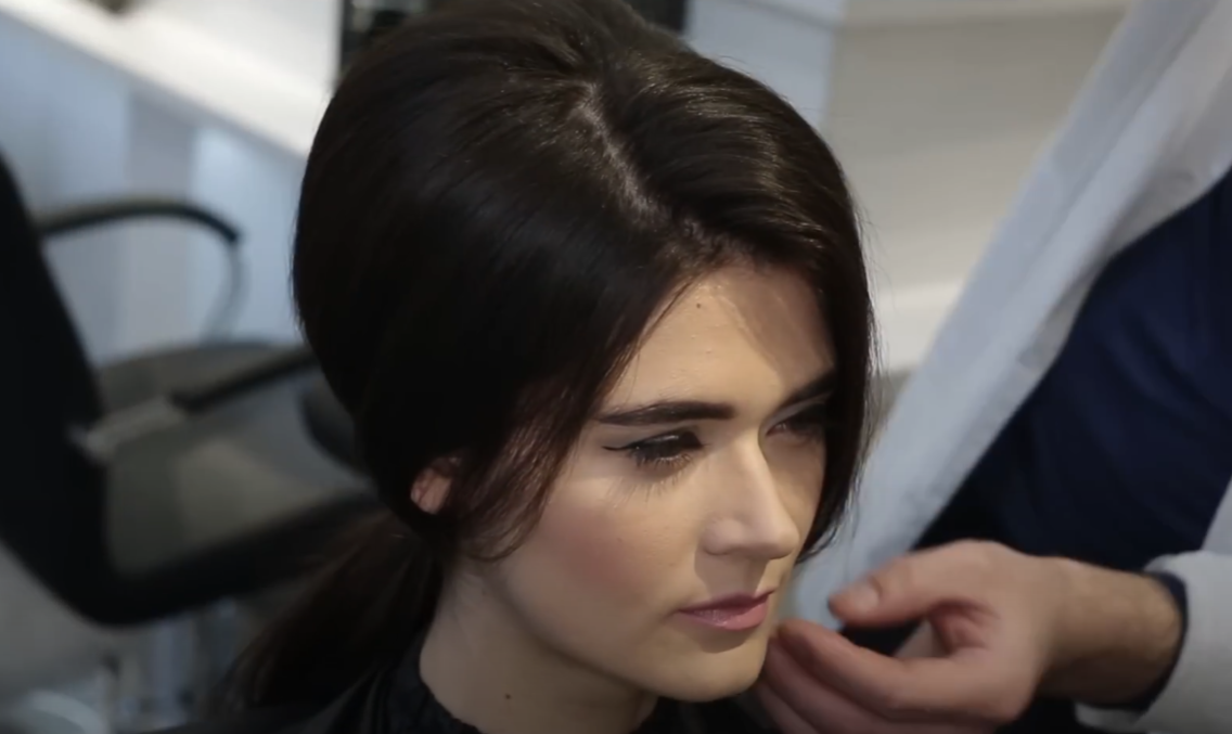 Ці жіночі зачіски безжально старять й підкреслюють всі недоліки. Відмовтесь від них, якщо вам за 40