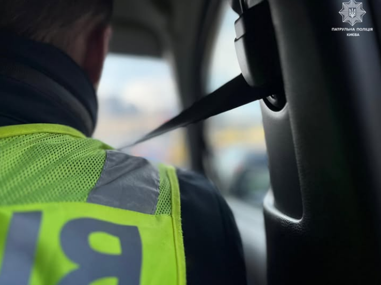 Перше правило в автомобілі. Водіям нагадали, як не отримати штраф "на рівному місці"