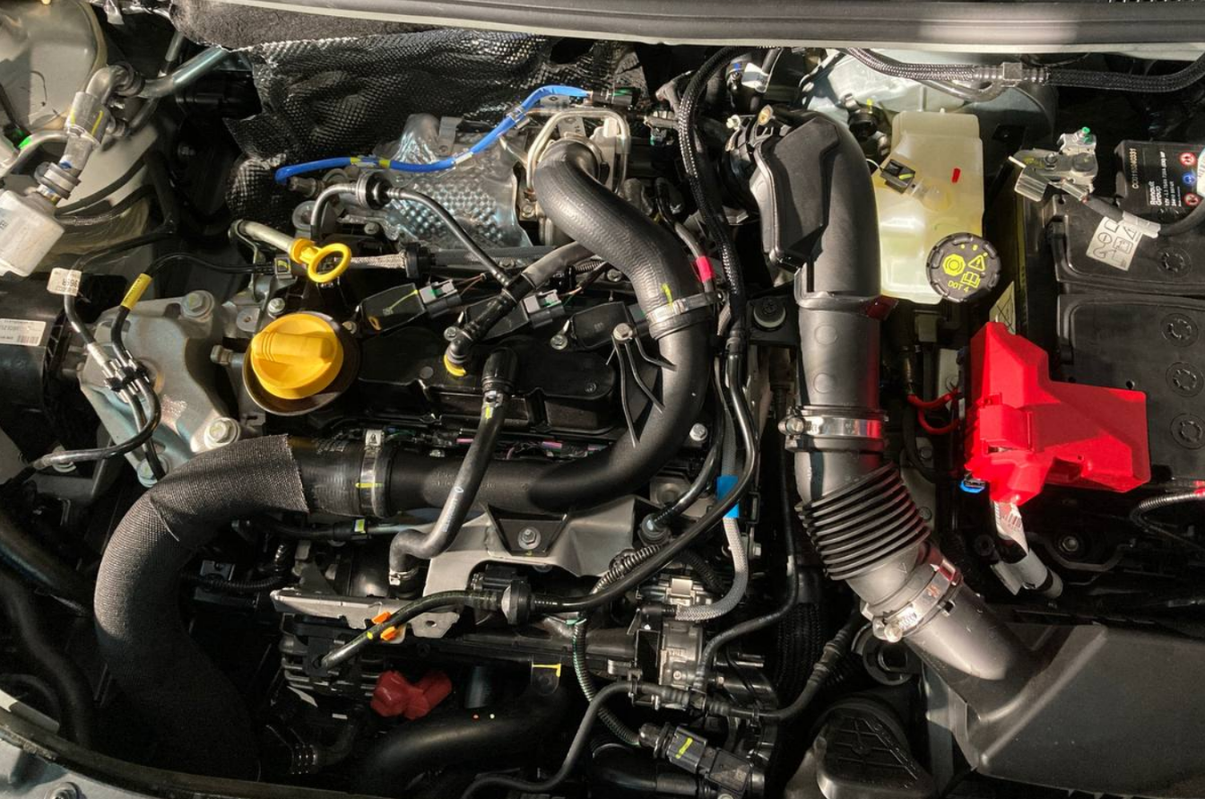 Новый Duster, замена Logan и кроссовер: Renault в Украине презентовало сразу три новинки