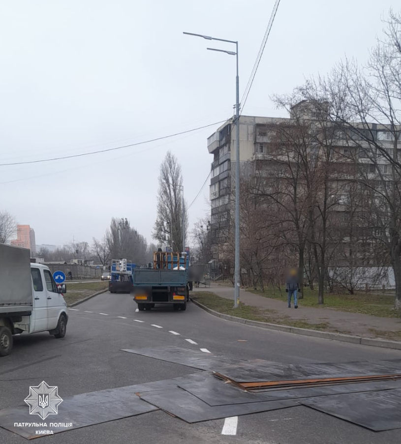 Водіям вантажівок нагадали про важливе правило, що вбереже життя та гаманець