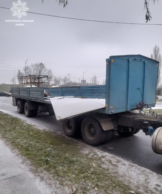 Водіям вантажівок нагадали про важливе правило, що вбереже життя та гаманець