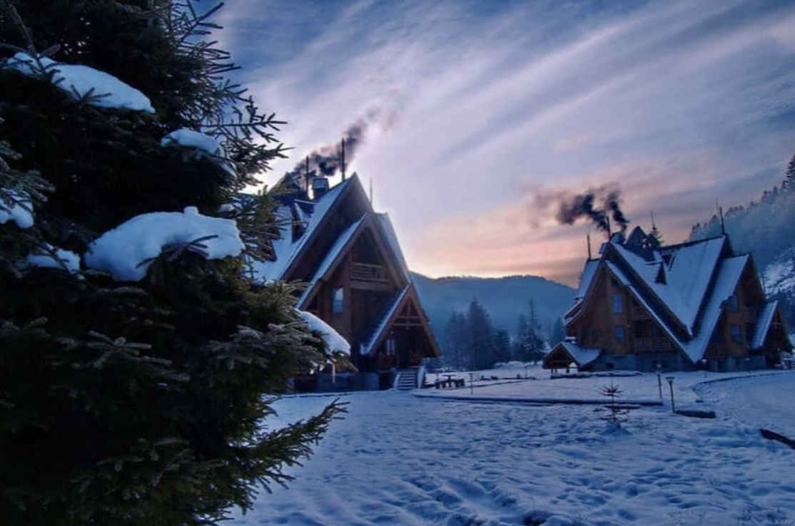 В разы дешевле, чем в Буковеле. 5 бюджетных локаций в Карпатах для отдыха на Новый год