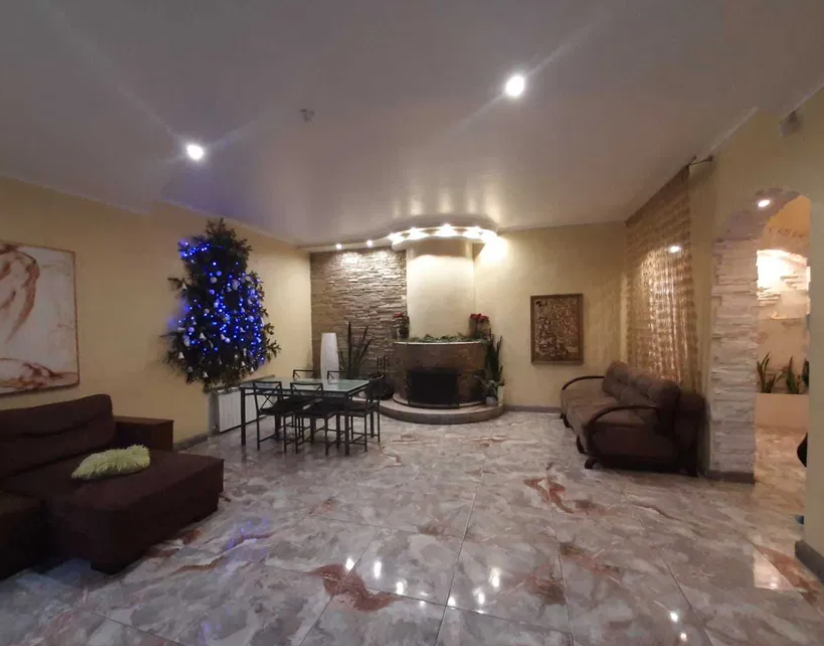 От скромных вариантов до VIP. Сколько стоят дома на Новый год в Киеве и пригороде